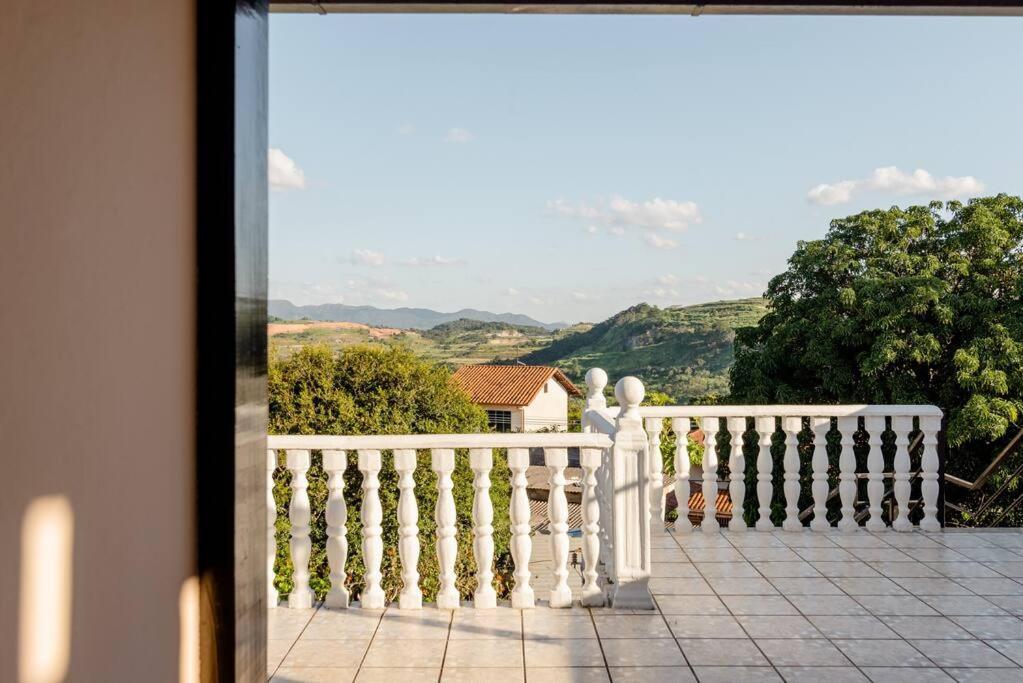 Suite Vista Panoramica Betim Exterior photo